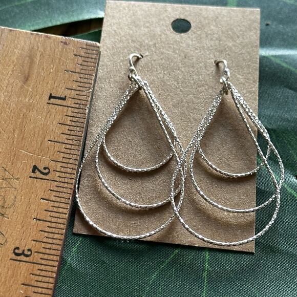 BOGO FREE INTERTWINED EARRINGS - Picture 4 of 5